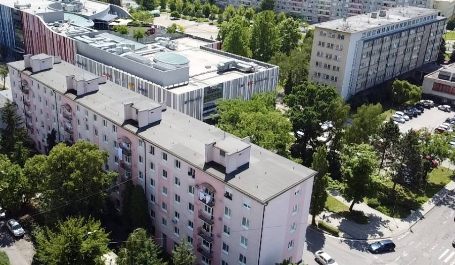 BOSEN | Na predaj, 3 izbový byt v centre mesta Lučenec, Ľ. Štúra, 68m2.