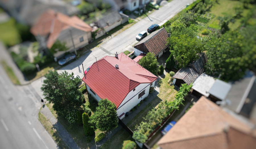 BOSEN | Rodinný dom s dvomi garážami, Kúty, Štefánikova, na pozemku 990 m2