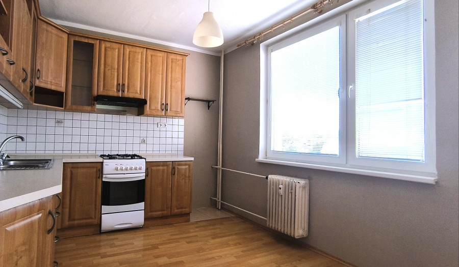 BOSEN | Na predaj čiastočne zrekonštruovaný 3 izbový byt v obci Trenčianske Bohuslavice