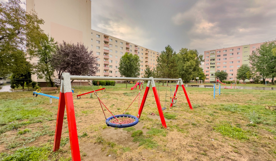 BOSEN | Na predaj 3 izbový byt s balkónom, Adyho ulica, Lučenec, 75,5m2