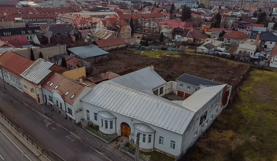 BOSEN | Na predaj, budova z roku 1920 s veľkým potenciálom, Lučenec, 987m2.