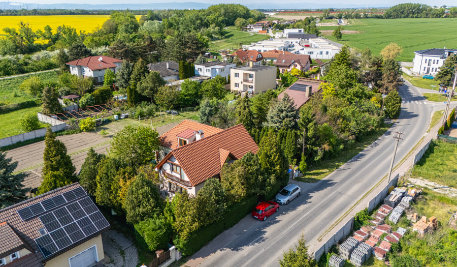 BOSEN | 6 izbový rodinný dom, pivnica, garáž, Kalinkovo