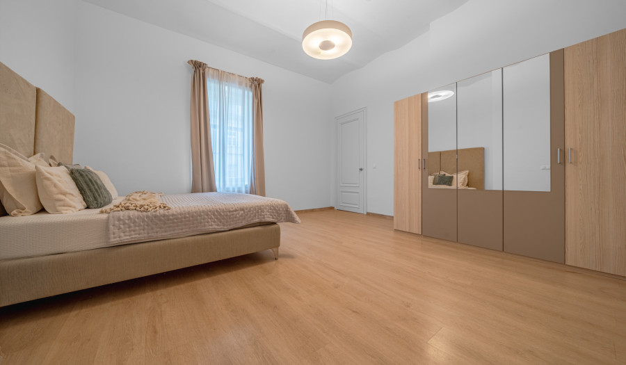 BOSEN | 4-room large-scale apartment in the heart of Bratislava, Motešický Palace